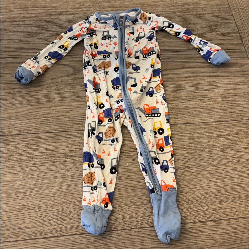 Little sleepies trucks 6-12m
